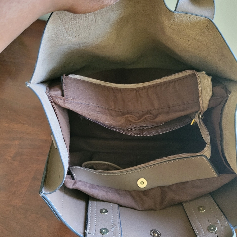 Handbag - Picture 3 of 3